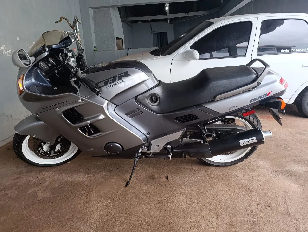 Moto CBR 1000F  - Foto 2
