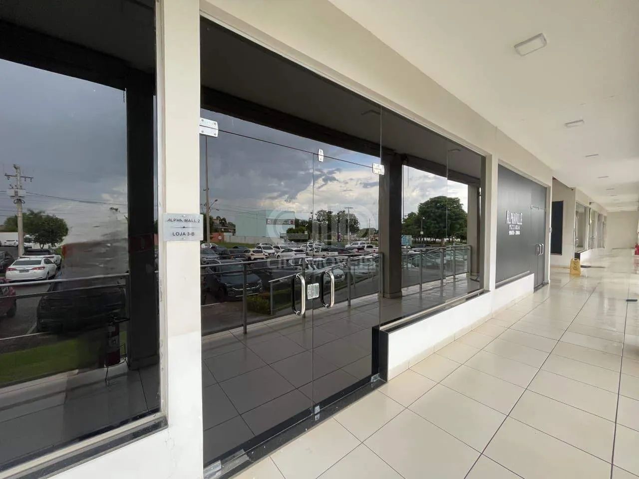 Sala Comercial com Mezanino na Galeria Alpha Mall 2