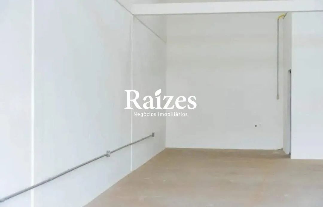 Loja de 77m² em Galeria de Esquina com Estacionamento Frontal e Habite-se - Foto 5