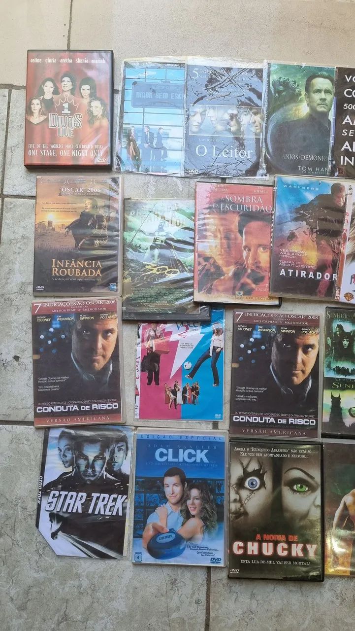 VENDO 24 DVDS DE FILMES COM GENEROS DIVERSOS - Foto 2