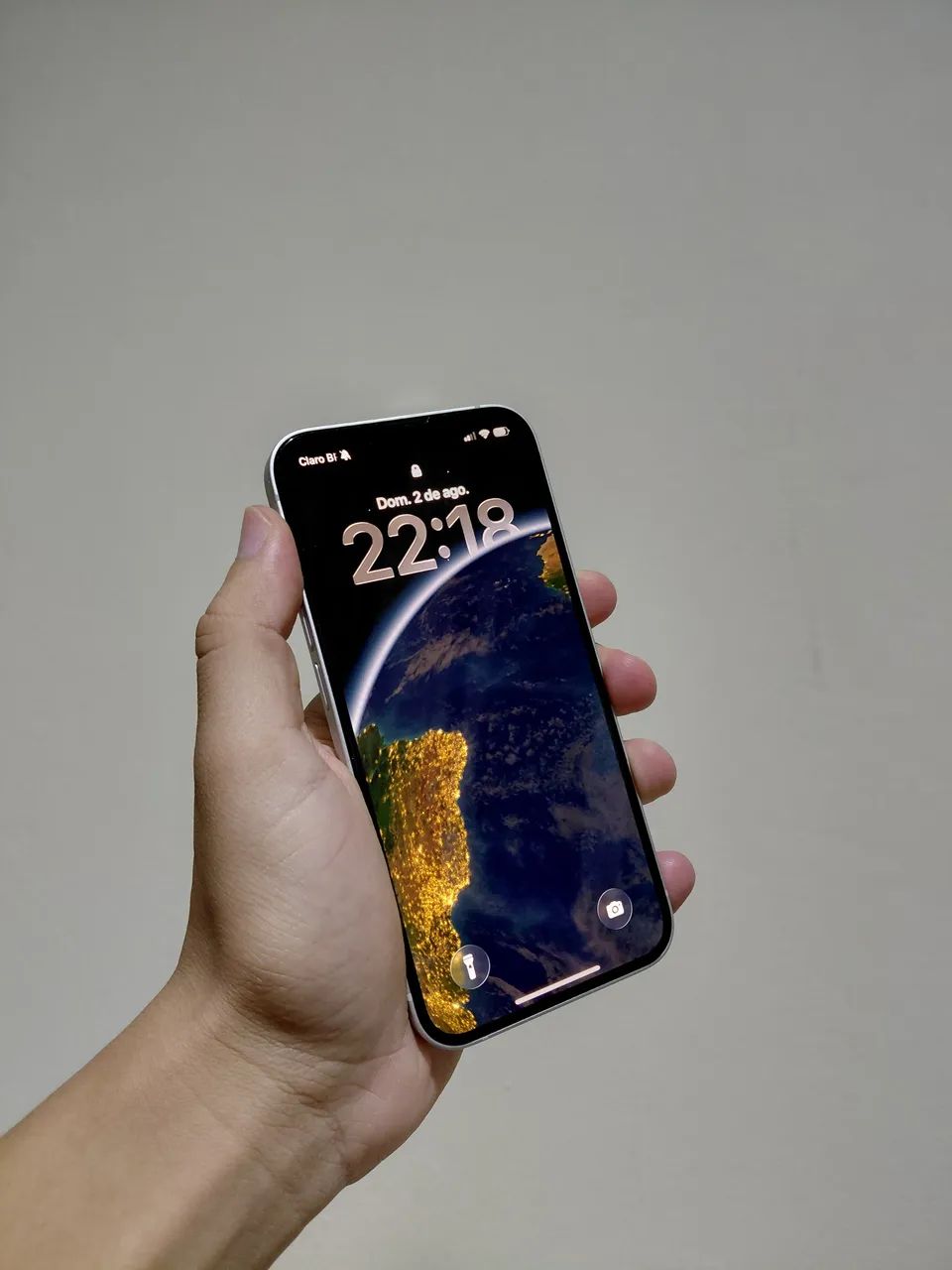 iPhone 16e - 128gb (garantia até julho/2027)