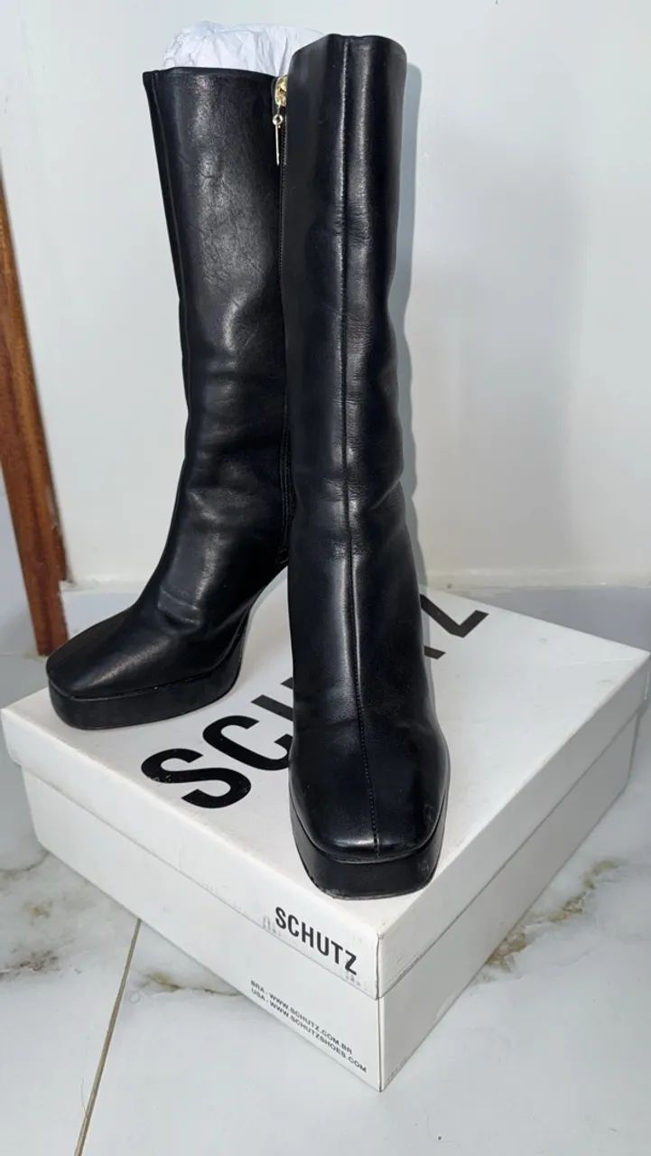Bota em couro Shutz