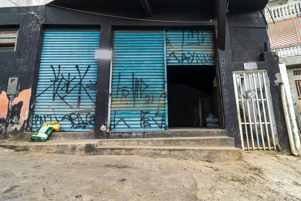 Sala comercial na Avenida Chica Luísa, 158  70 m²