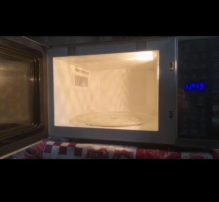 Vendo microondas Electrolux 31L espelhado - Foto 2