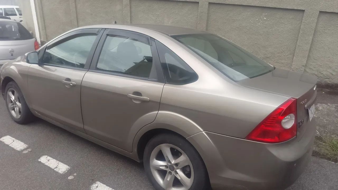 Ford Focus Focus Sedan 2.0 16V/2.0 16V Flex 4p Aut. 2009