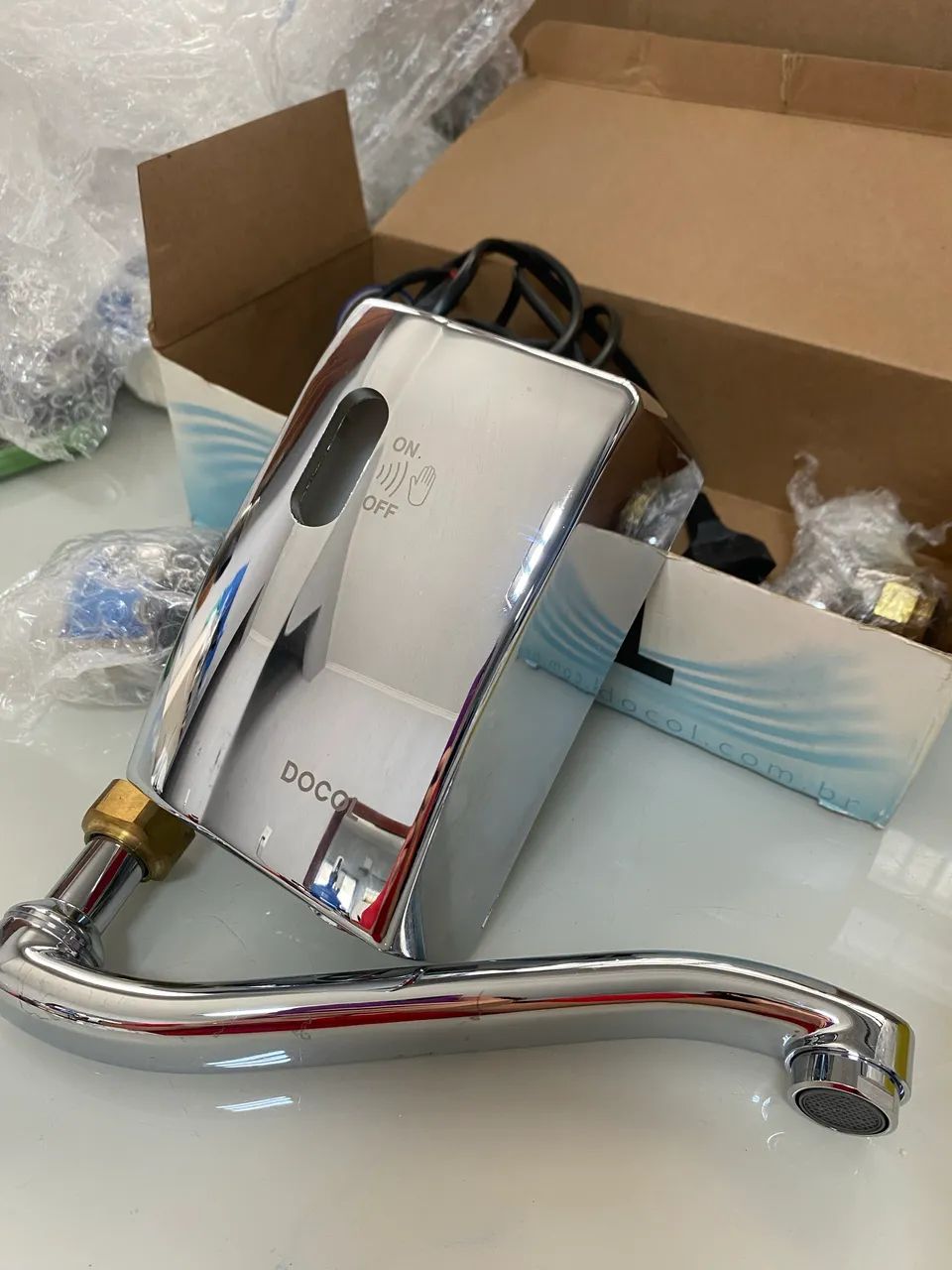 Torneira Lavatório Parede Zenit tronic On/Off Chrome Docol - Foto 3