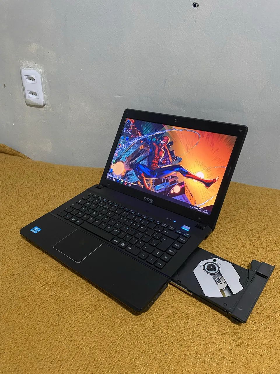 Notebook Cce Intel Core i3 / 4GB RAM / 500GB HD - Foto 2