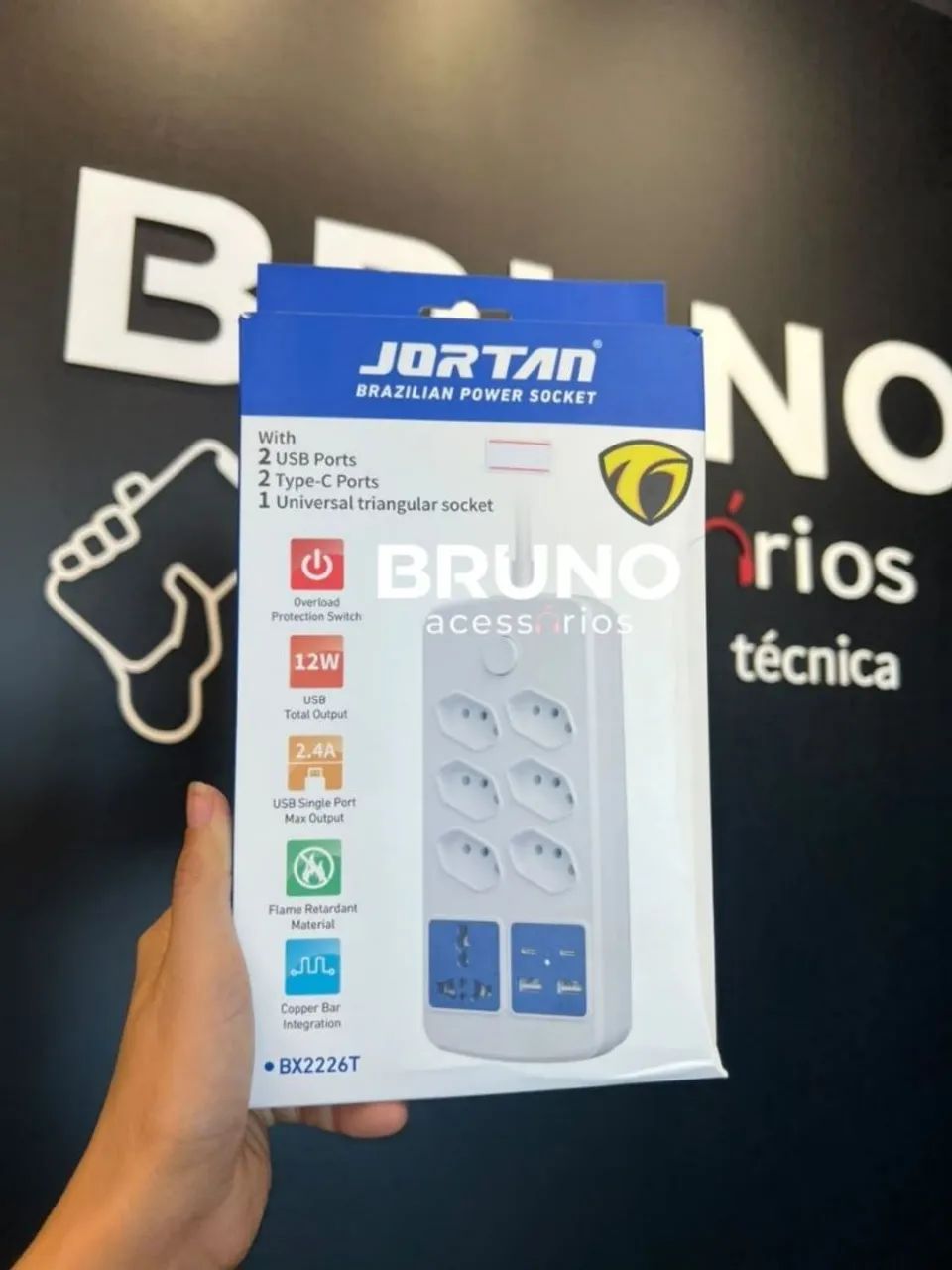 Extensão Régua Com Tomadas e Portas USB 