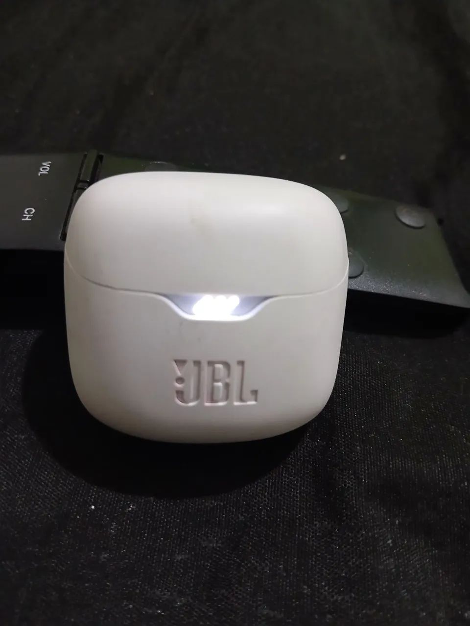 Fone de ouvido JBL TUNE