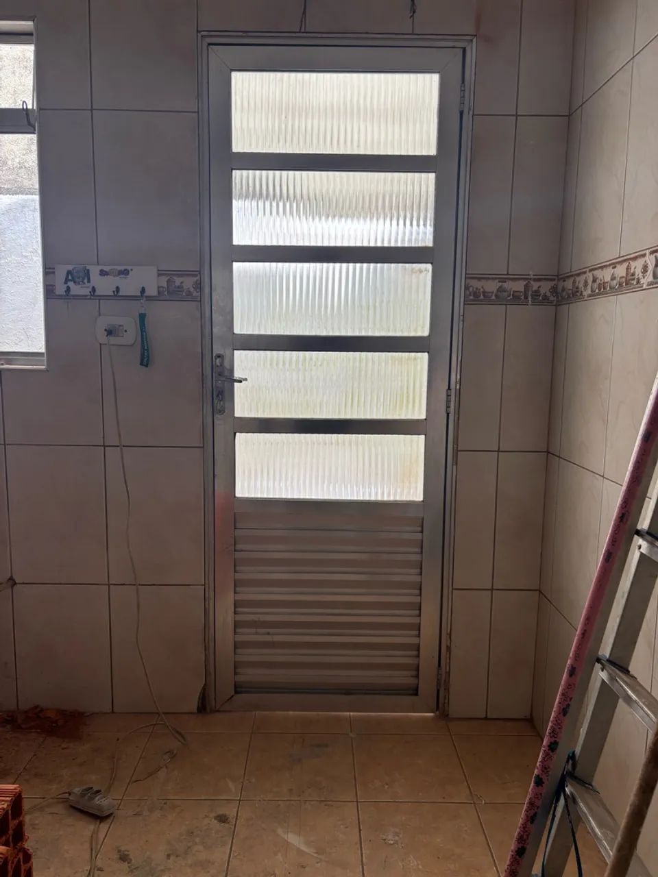 Janela + porta de alumínio com vidro - Foto 3