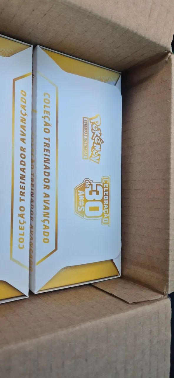 ETB Pokémon 30 anos - Foto 2