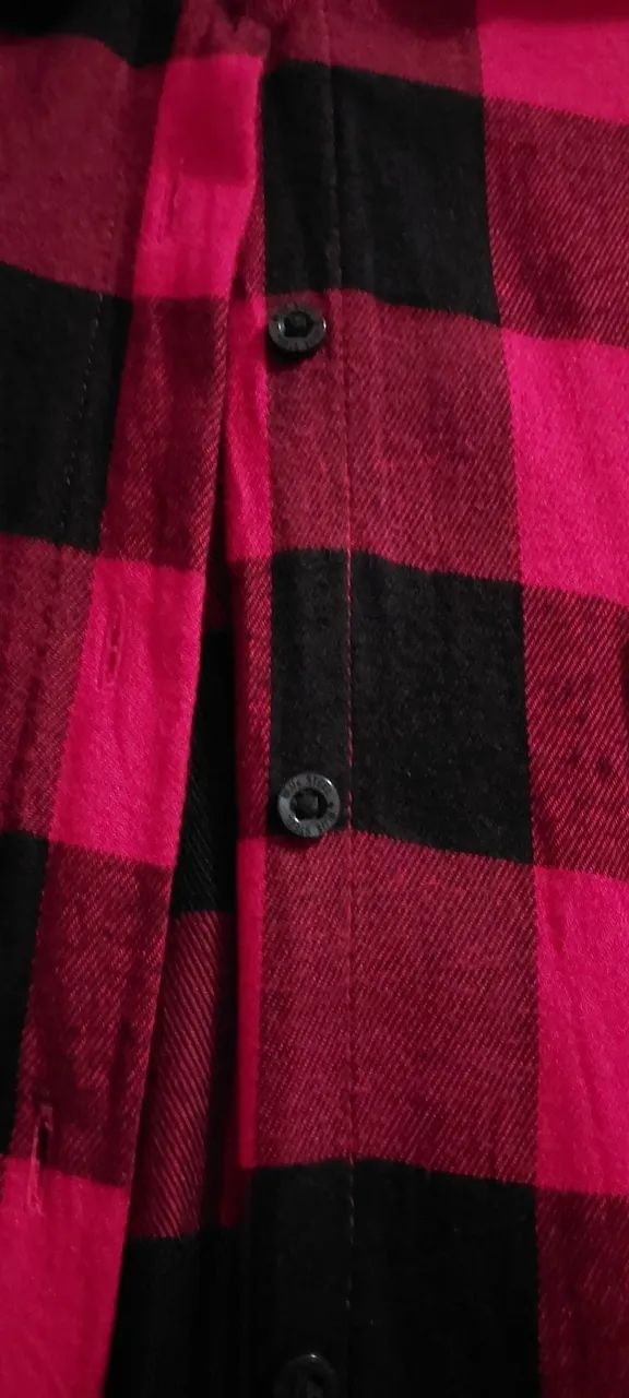 Camisete xadrez vermelha e preta - Foto 4