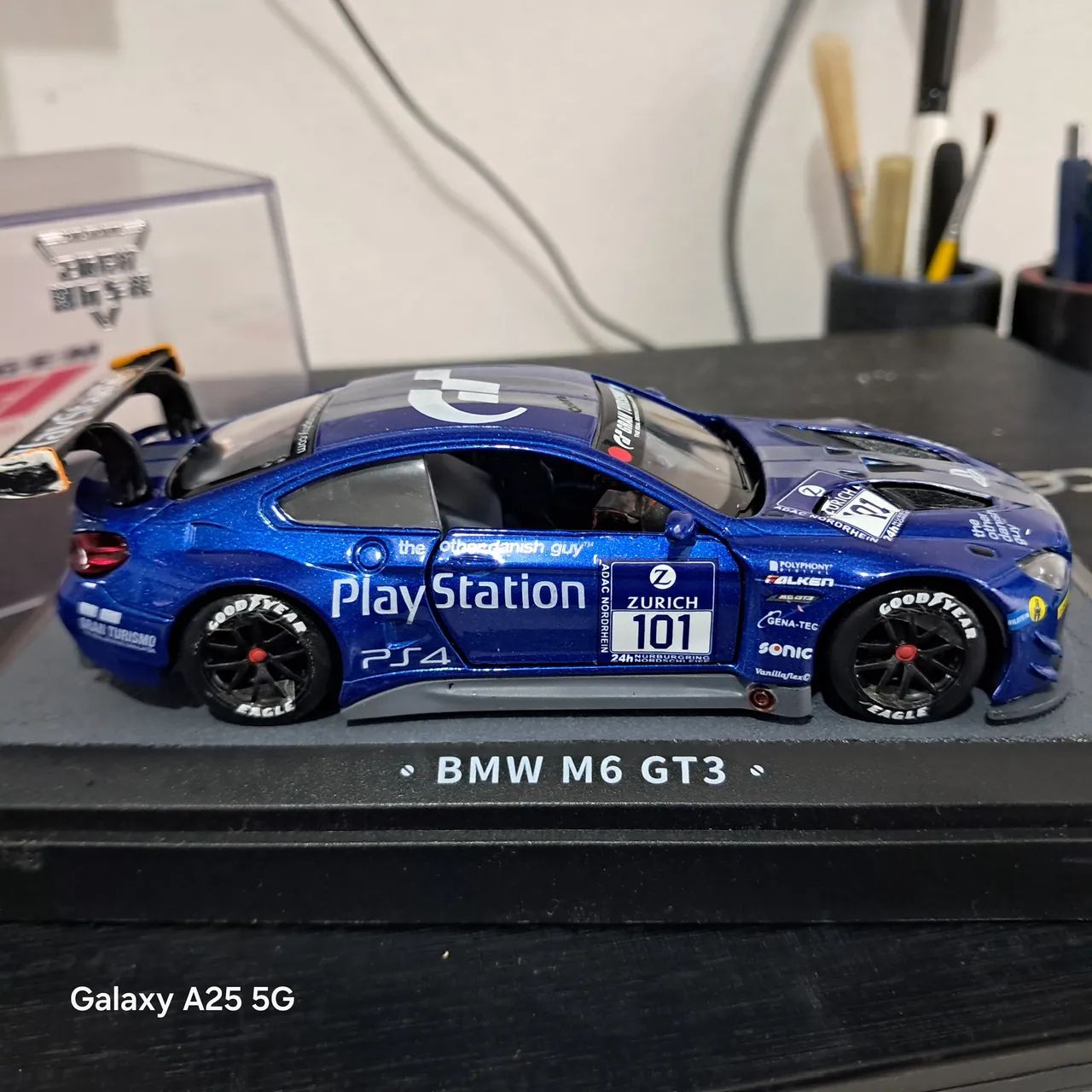 MINIATURA BMW M6 GT3