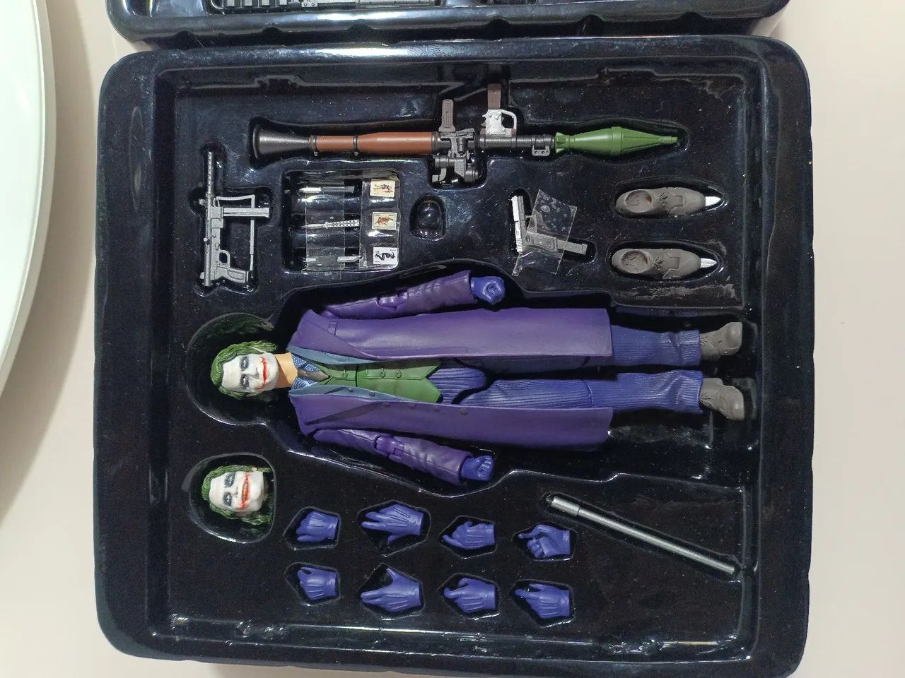Action Figure Mafex Batman e Coringa.  - Foto 3