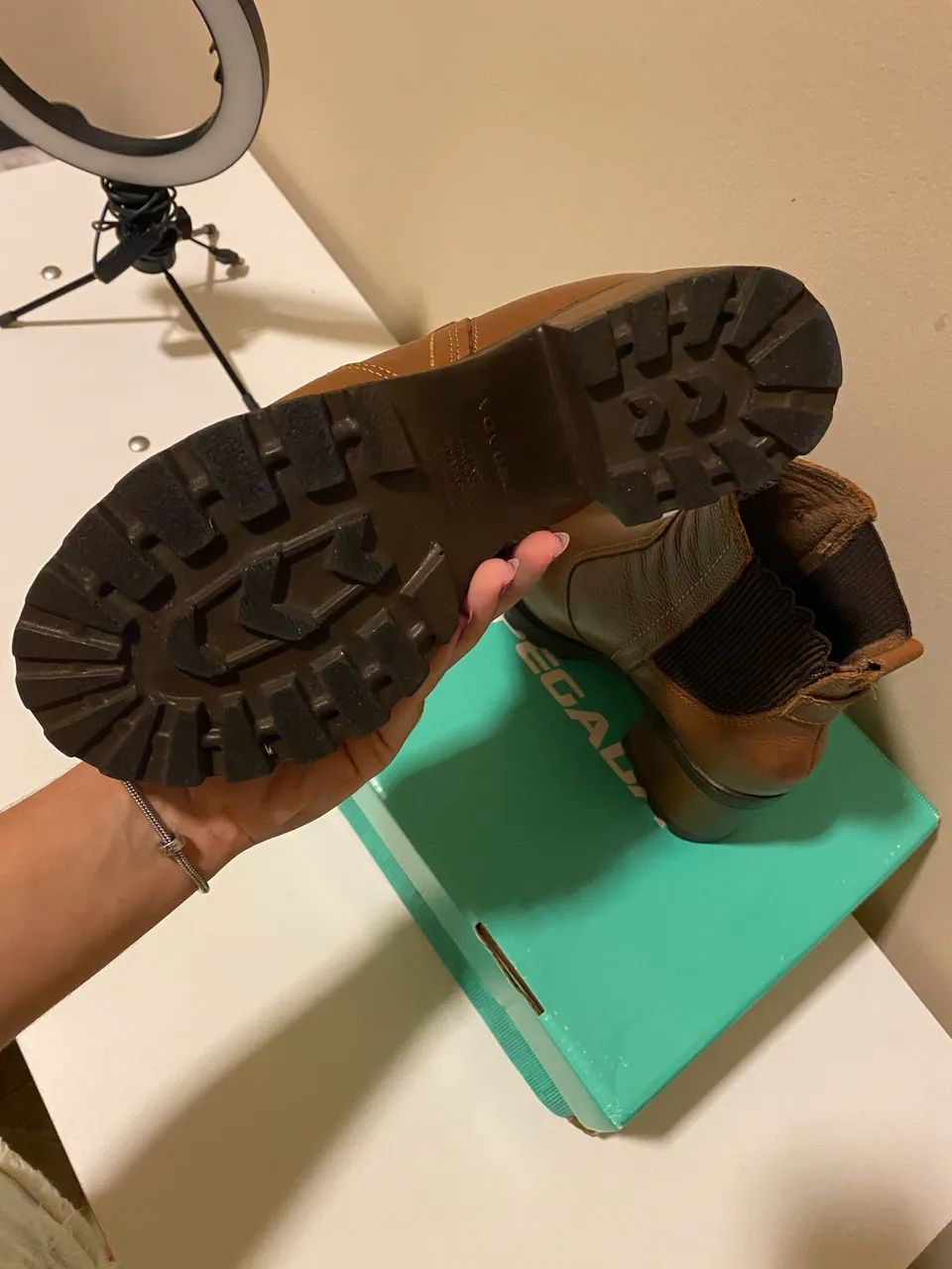 Bota de marca pegada - Foto 4