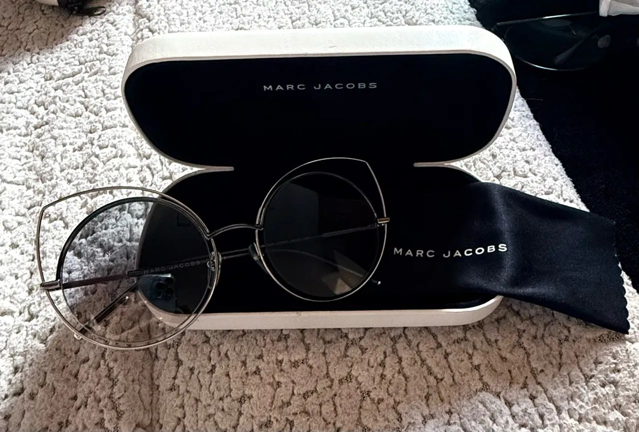 Óculos marc jacobs- usado