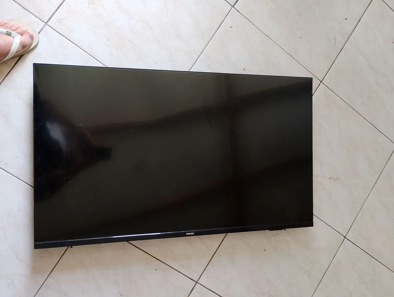 Vendo 3 TVs com DEFEITO 