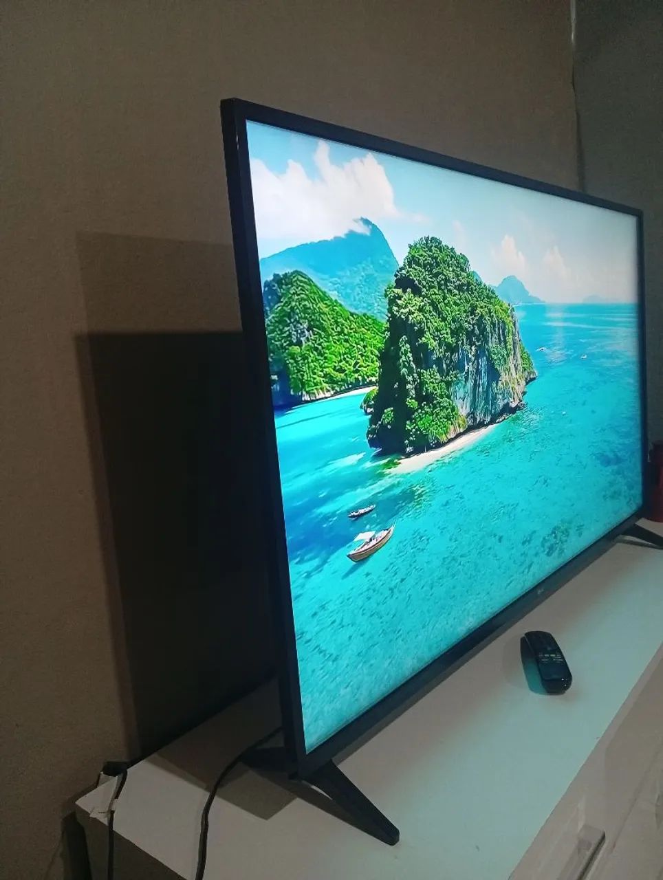 Vendo smart TV 50 polegadas ultra HD 4K led LG - Foto 4