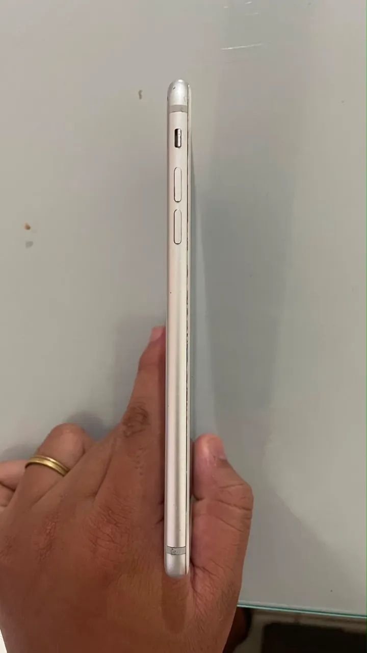 Vendo  iPhone 8 Plus em ótimas condições,  funcionando perfeitamente. 650 reias 