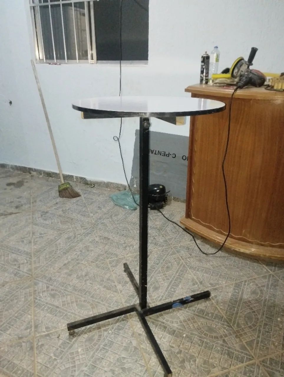 Mesa para banqueta alta