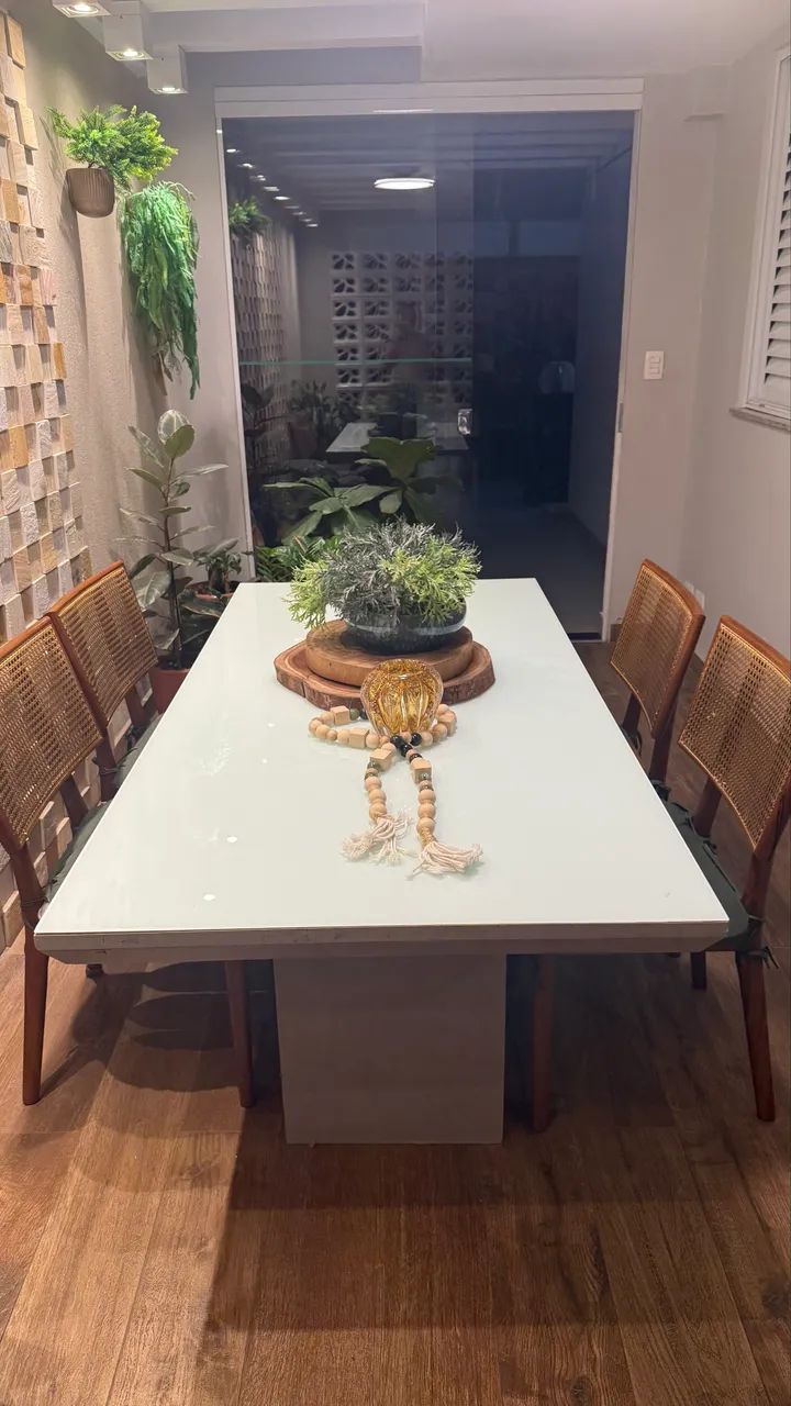 Mesa de jantar 184x90+ 4 cadeiras  - Foto 3