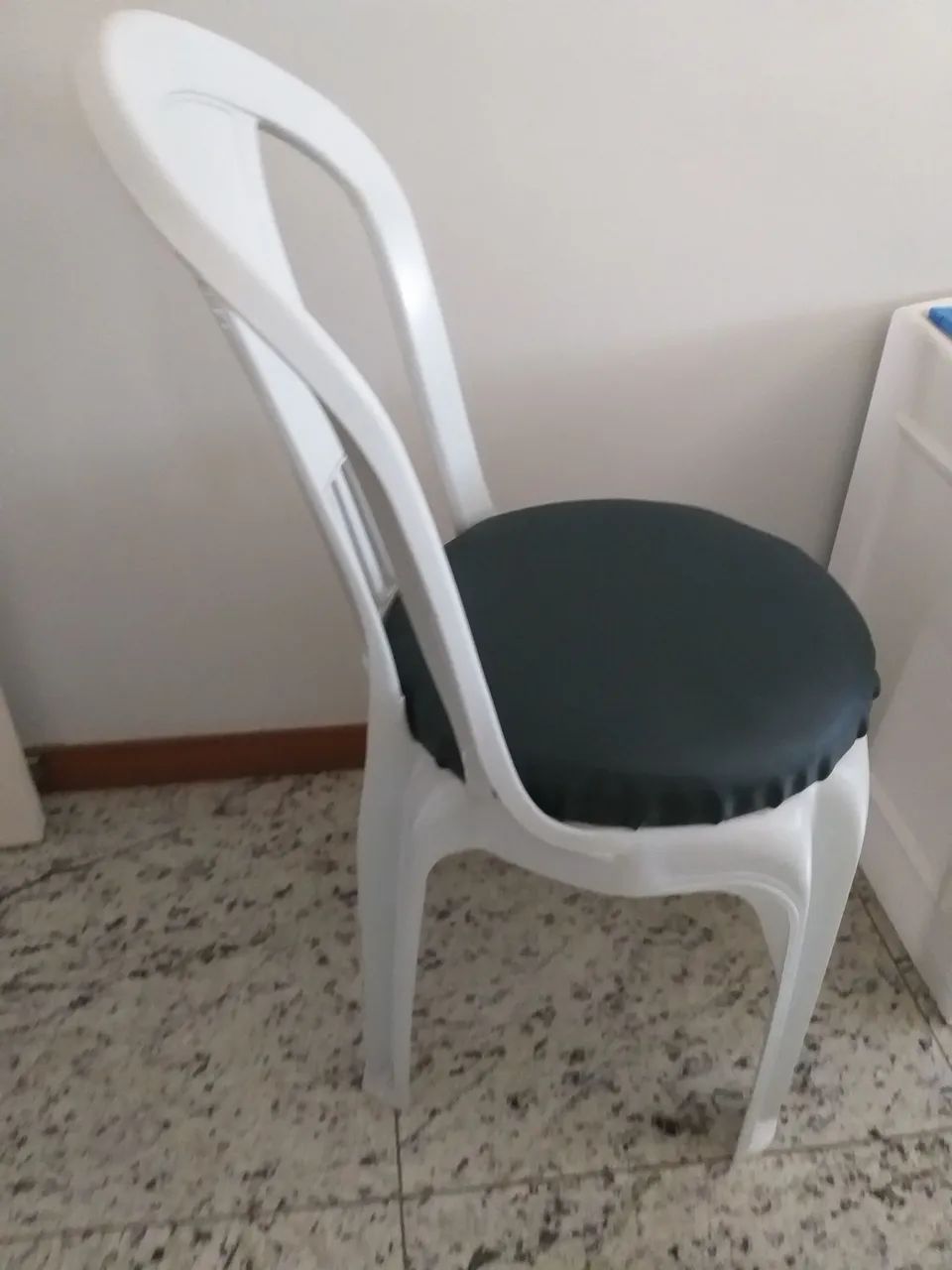 Cadeira Plástica  - Foto 2
