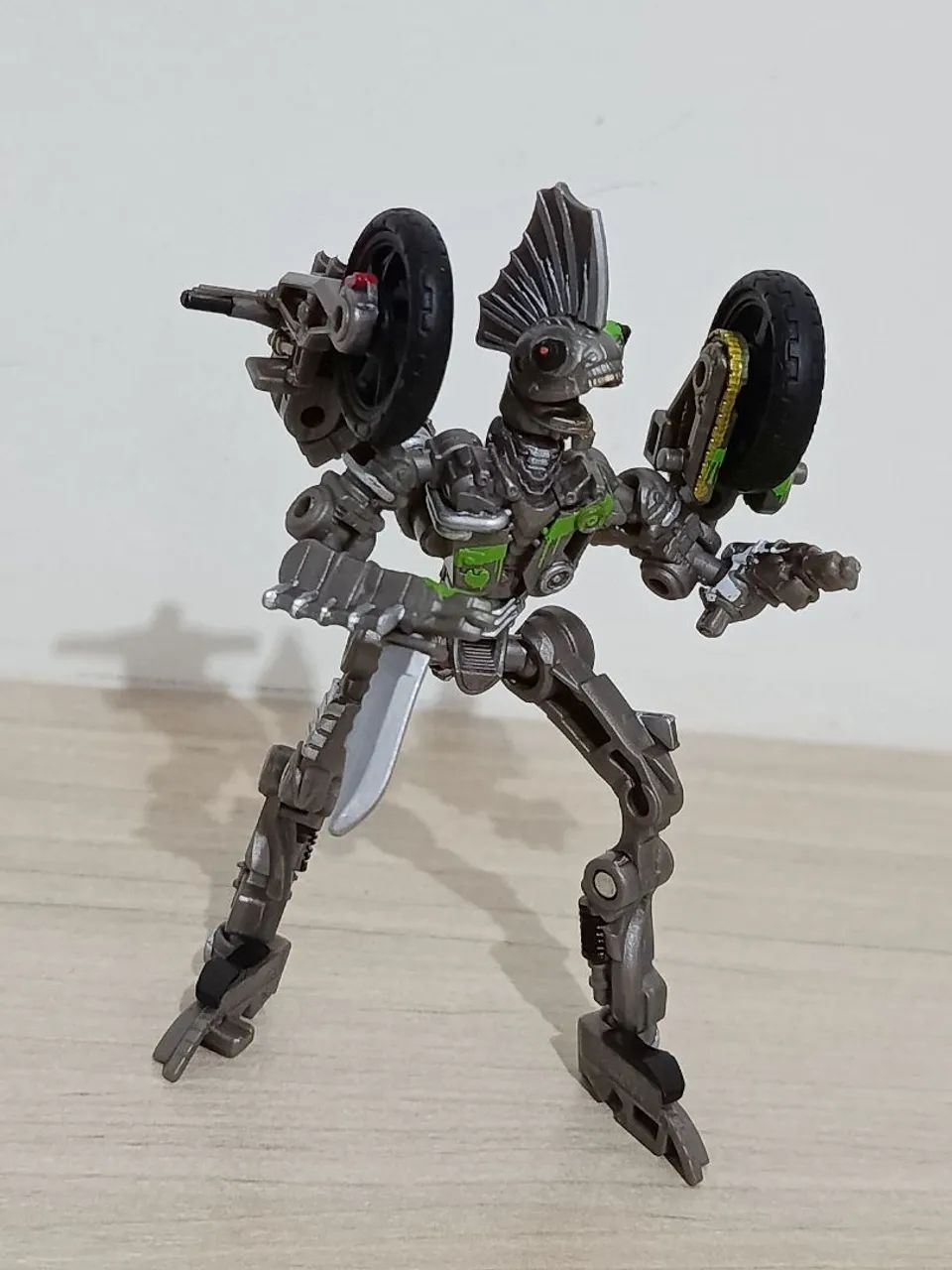 Transformers SS Studio Series Mohawk  - Foto 2