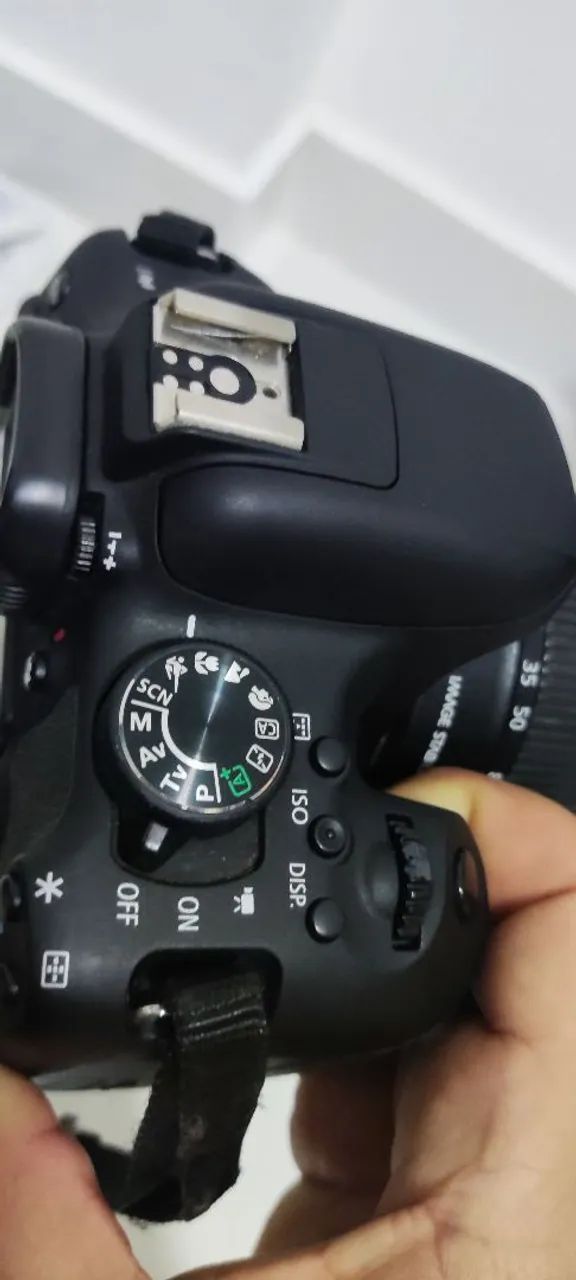 Troco Canon 750D por Iphone 14 Pro Max (lente 18-135mm) - Foto 2