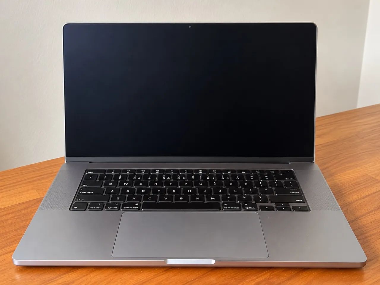 MacBook Pro 16 M1 Max 64GB RAM 1TB SSD GPU 32 Núcleos Apple - Foto 2