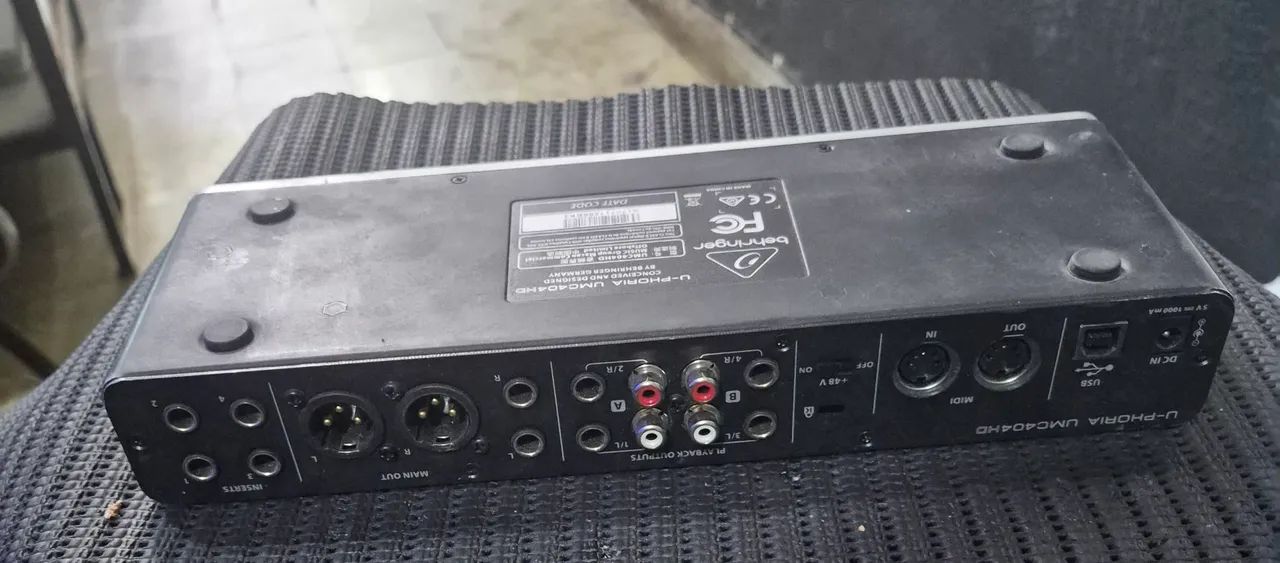 Interface de áudio  Berhinger UMC 404 HD na Musical Brother  - Foto 3