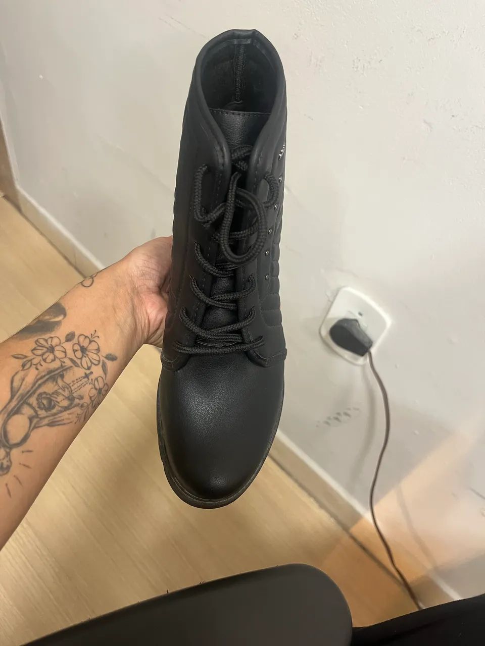 BOTA  - Foto 2