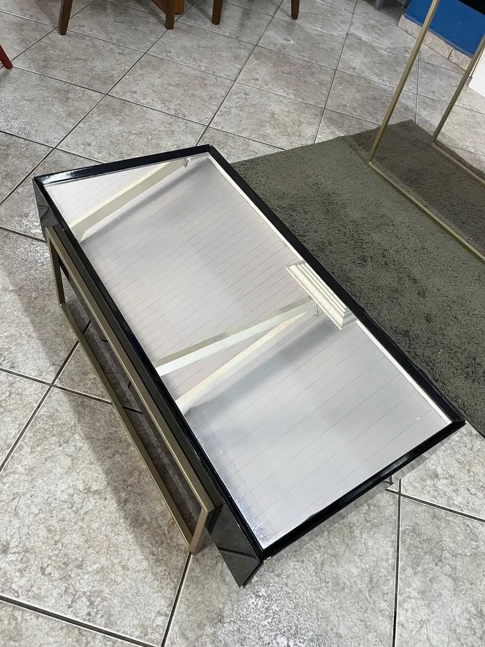 Mesa de centro com vidro espelhado  - Foto 3