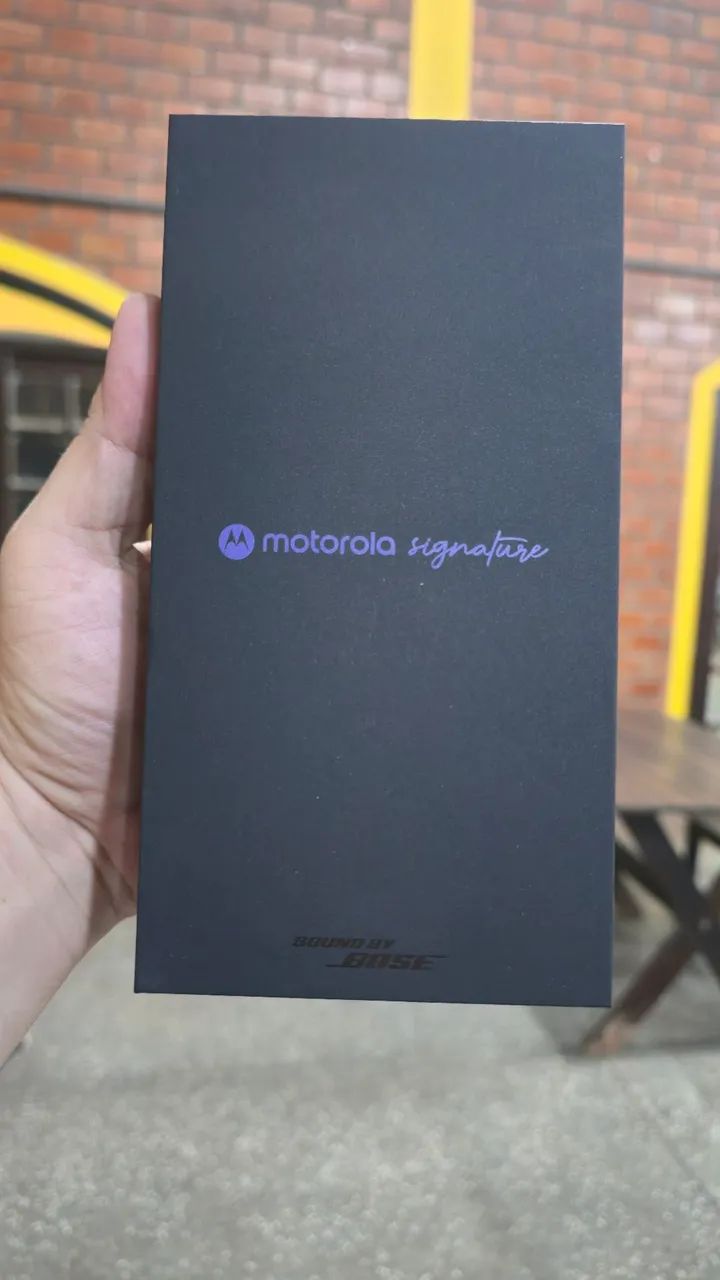 Motorola Signature 5G 