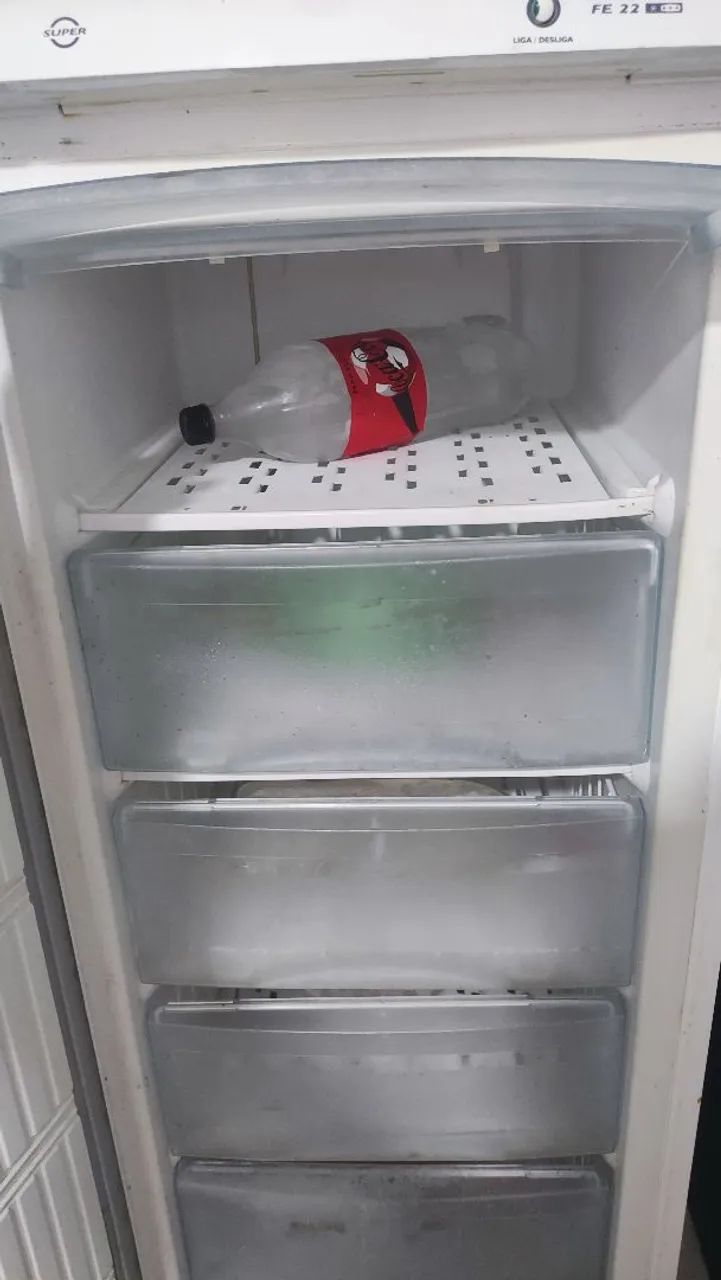 Freezer vertical Eletrolux  - Foto 3