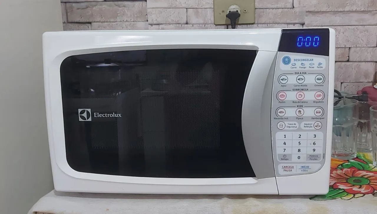 Microondas 20 Litros Electrolux - Foto 4