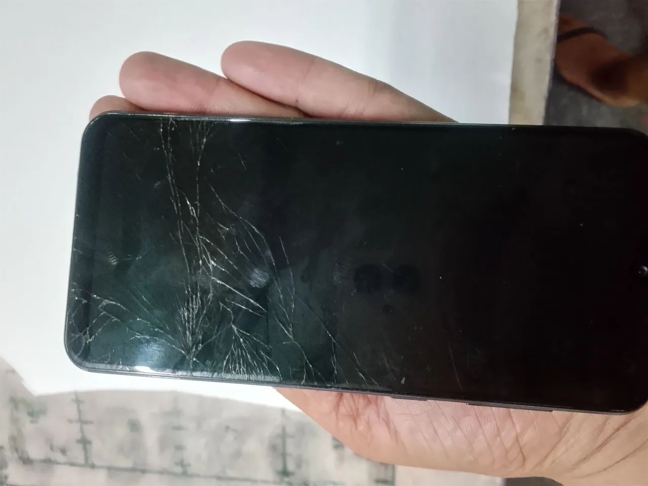 Vende-se celular A30 com a Tela quebrada 