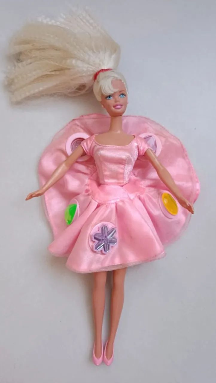 Barbie twirling make up 1997