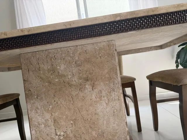 Mesa de mármore com 6 cadeiras - Foto 5
