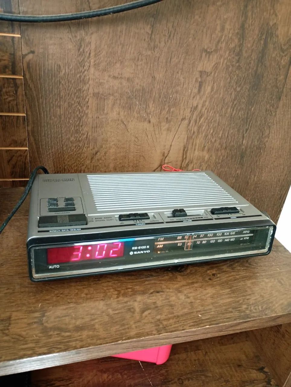 Rádio relógio Sanyo RM-6100 - Foto 6