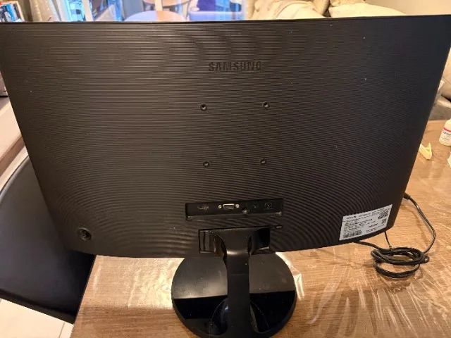 Monitor Samsung Curvo 24'' Full Hd C24f390FH - Foto 4