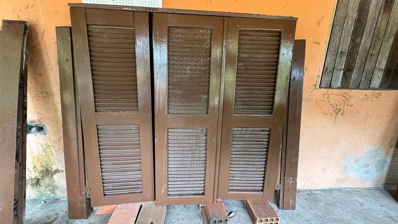 Janela de madeira maciça 417562708726272002