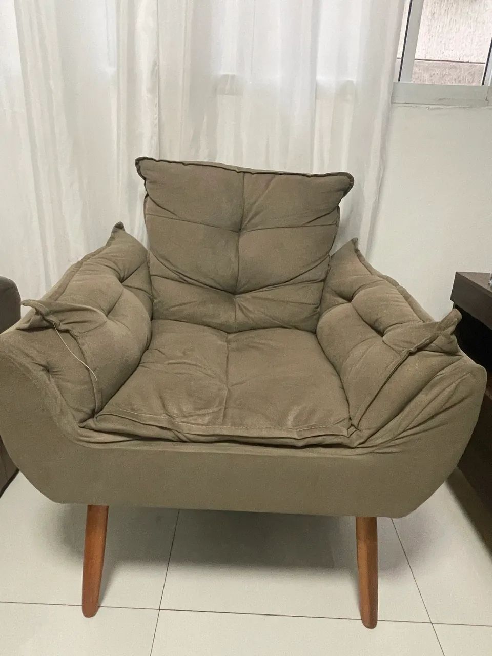 Poltrona Estofada Confortável - Ótimo Estado - R$ 250 - Foto 2
