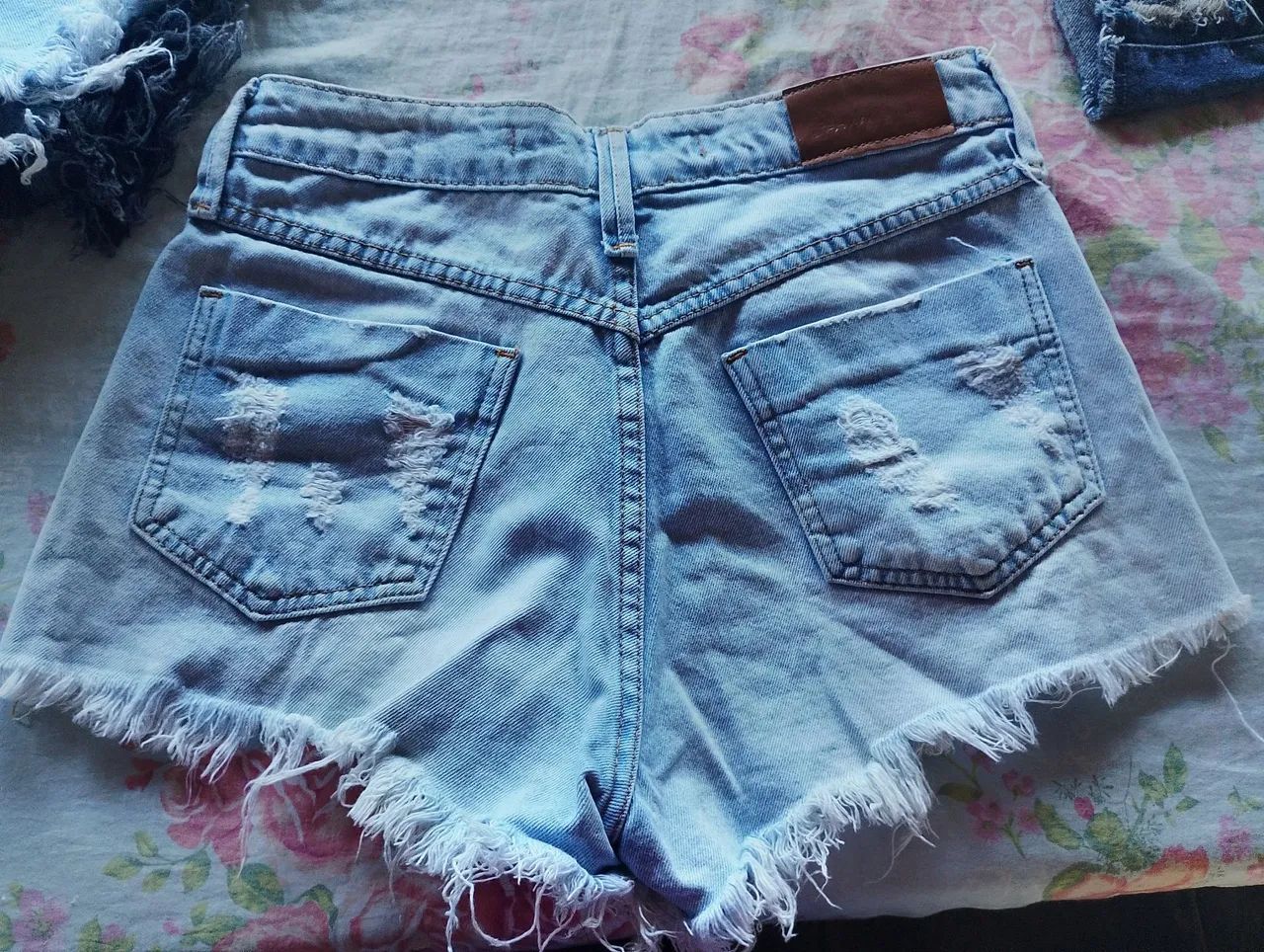 3 Shorts tamanho 36 - Foto 4