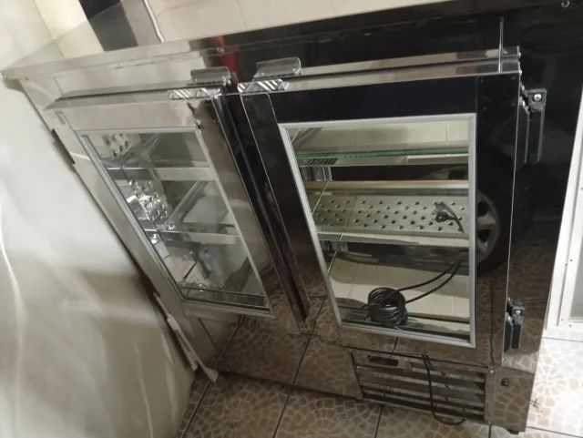 Vitrini refrigerada semi nova  - Foto 4