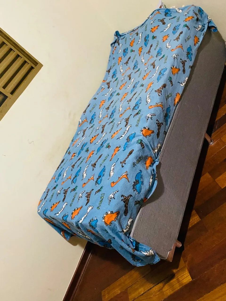 Cama Box solteiro com colchão 