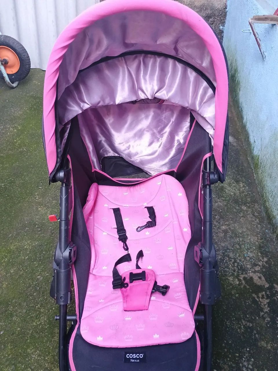 Carrinho de bebê rosa e preto  - Foto 3