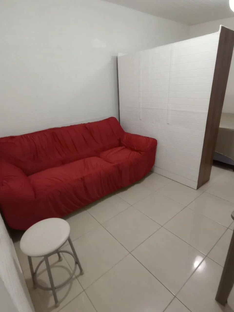 Kitnet mobiliada grande e arejada na Aclimação/Cambuci - Foto 2