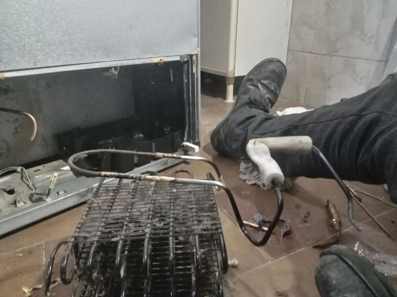 Conserto e manutenção em Geladeiras,atendimentos em fortaleza e região  - Foto 5