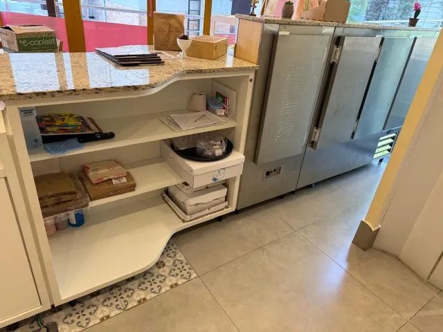 Balcão expositor de madeira curvado refrigerado e quente de 4M - Foto 3