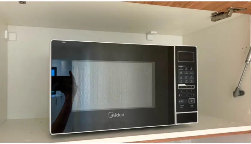 Microondas 20L Midea 220v